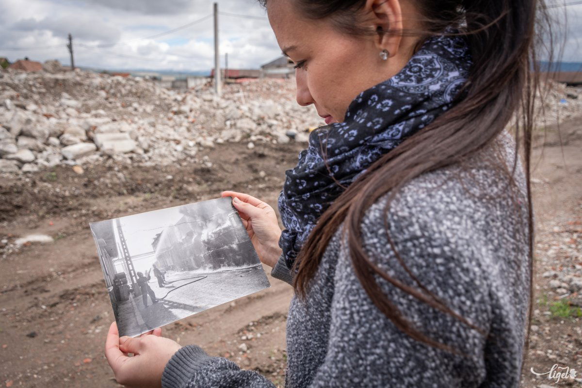 Régi padlásokról kerültek elő korabeli fényképek •  Fotó: Pinti Attila
