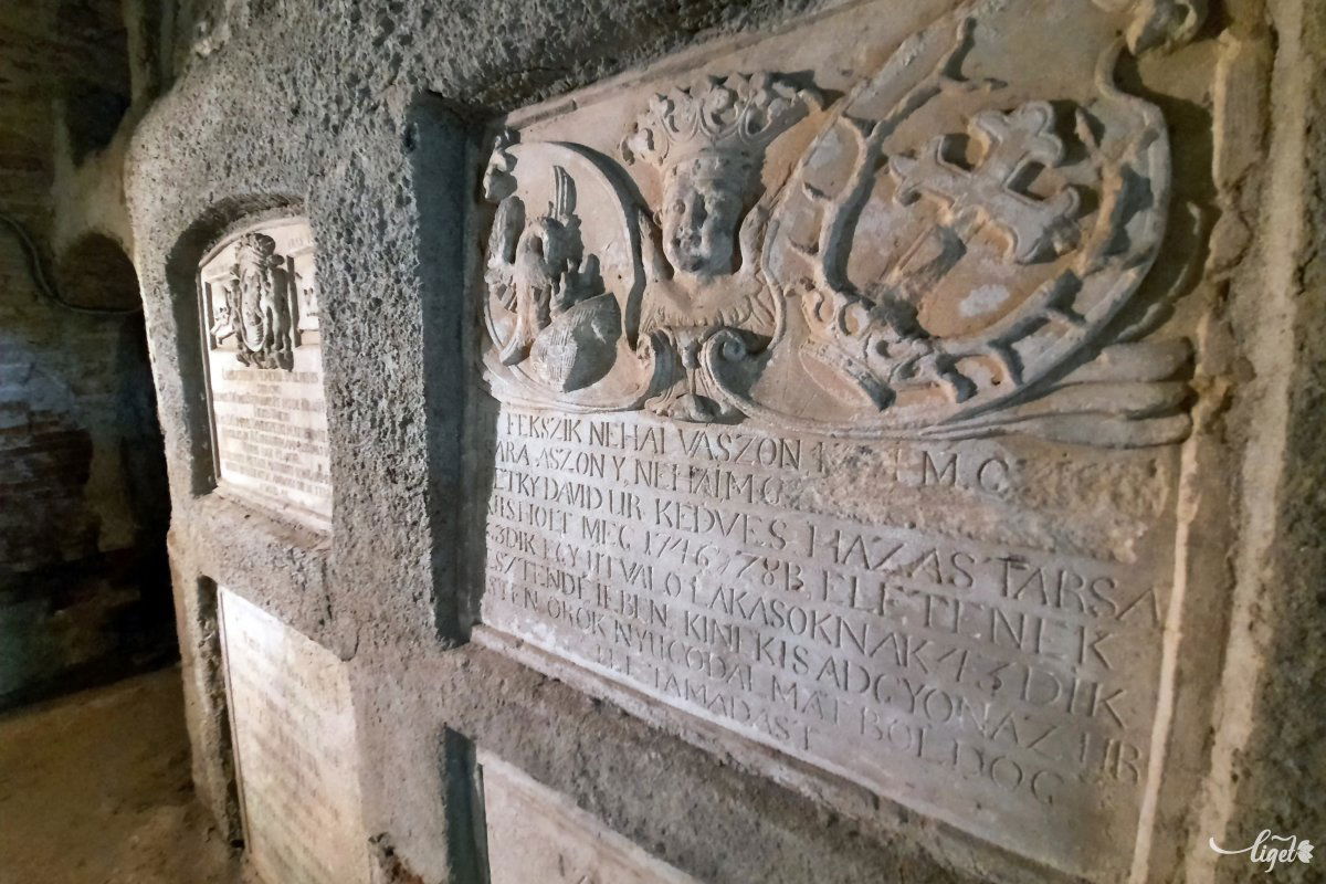 A mikházi ferences kolostor nagylelkű támogató nyerték el a jogot ahhoz, hogy itt temetkezhessenek •  Fotó: Rédai Attila