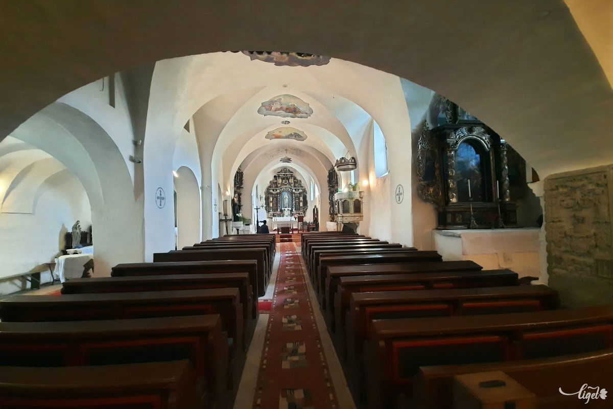 A mikházi ferences templom és kolostor a 17. századi erdélyi késő reneszánsz egyedülálló szakrális emléke •  Fotó: Rédai Attila