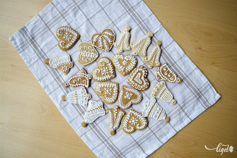 A recept, ami alapján a mézespogácsát süti, egy gyermekkori élmény hozadéka •  Fotó: Veres Nándor