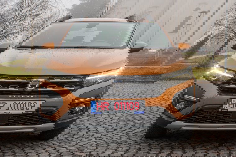 Új családi autóval bővíti Dacia-kínálatát a költséghatékonyságra törekvő Renault