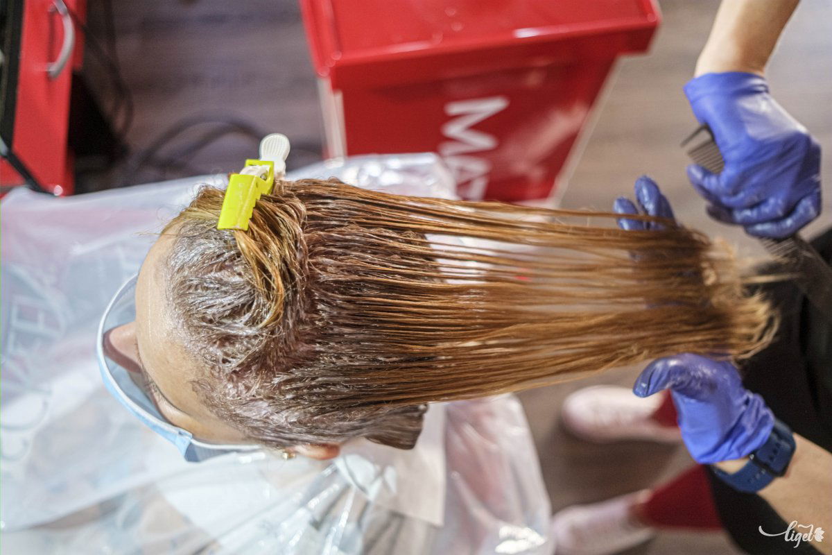 Kell tudni használni a festékeket •  Fotó: Veres Nándor