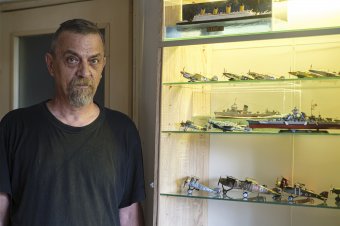 Reszelgetni, csiszolni, bütykölni: repülők és hajók bűvöletében
