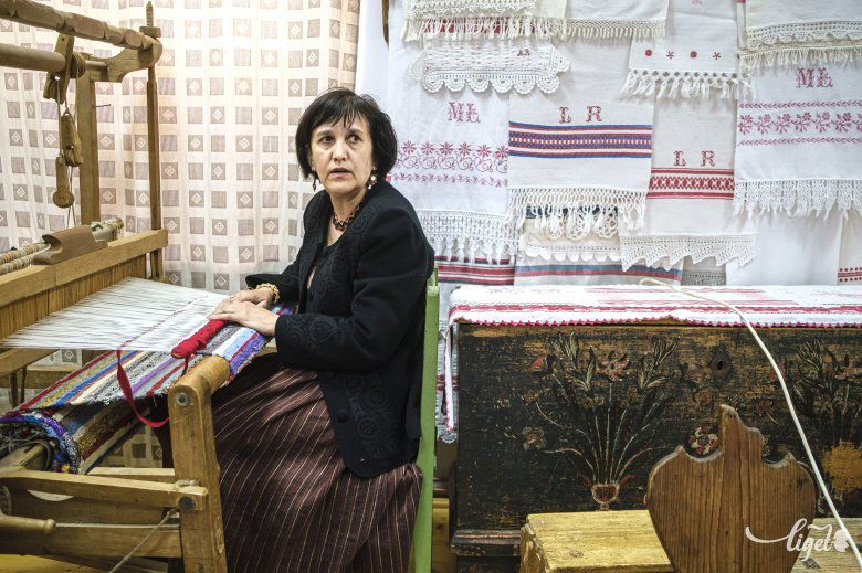 Az osztováta, na meg a monogramos törölközők. Családi örökség •  Fotó: Veres Nándor