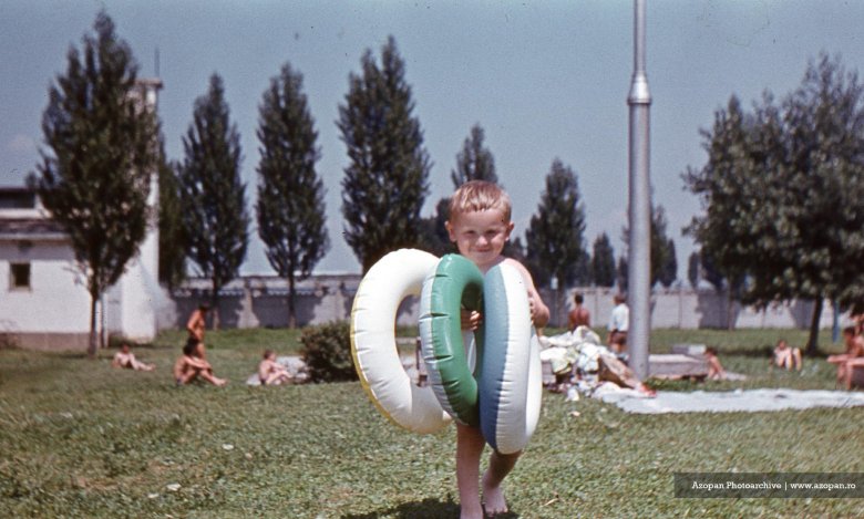 Május 1. strand, Marosvásárhely, 1979-ben. Miután évekig romokban hevert, ma fedett uszoda épül a helyén •  Fotó: Szakács V. Sándor/Azopan