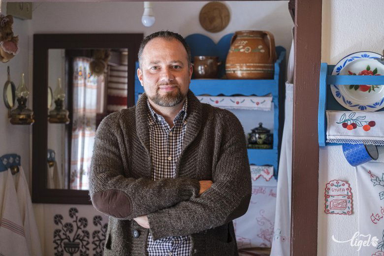 Molnár-Csorba Zsolt ma már nem tudná itthagyni otthonát •  Fotó: Veres Nándor