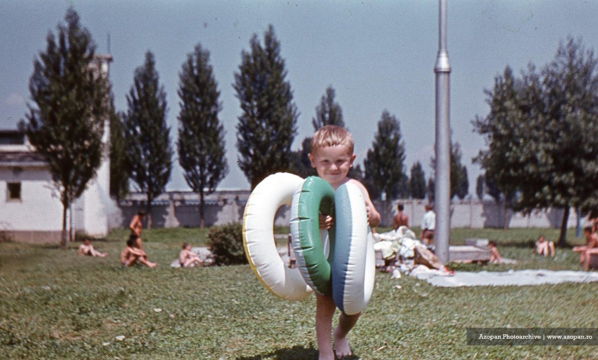 Május 1. strand, Marosvásárhely, 1979-ben. Miután évekig romokban hevert, ma fedett uszoda épül a helyén •  Fotó: Szakács V. Sándor/Azopan