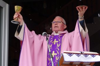 Salamon József ünnepi szónok a csíksomlyói megtartó erőről