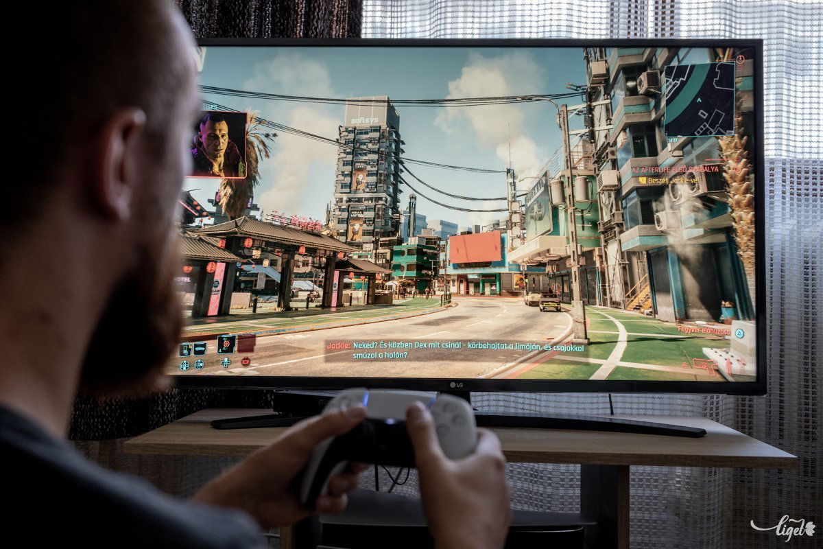 A félkész állapotban megjelent Cyberpunk a Playstation 5-ön már egész jól néz ki, de még mindig hagy kívánnivalót maga után a sok esetben bugos játékmenet •  Fotó: Pinti Attila