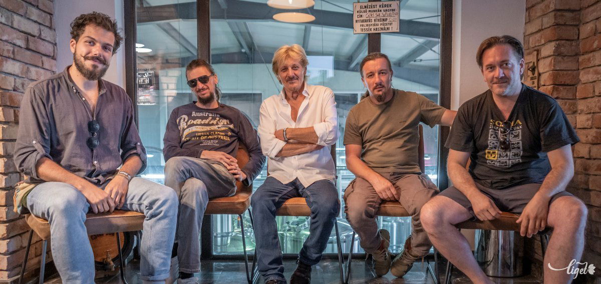 Homonyik Sándor és zenekara •  Fotó: Pinti Attila