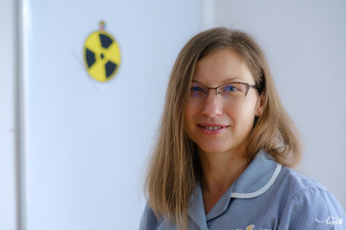 Dr. Incze Réka környezettudományi szakember, akinek kutatási területe a radioaktivitás •  Fotó: Veres Nándor