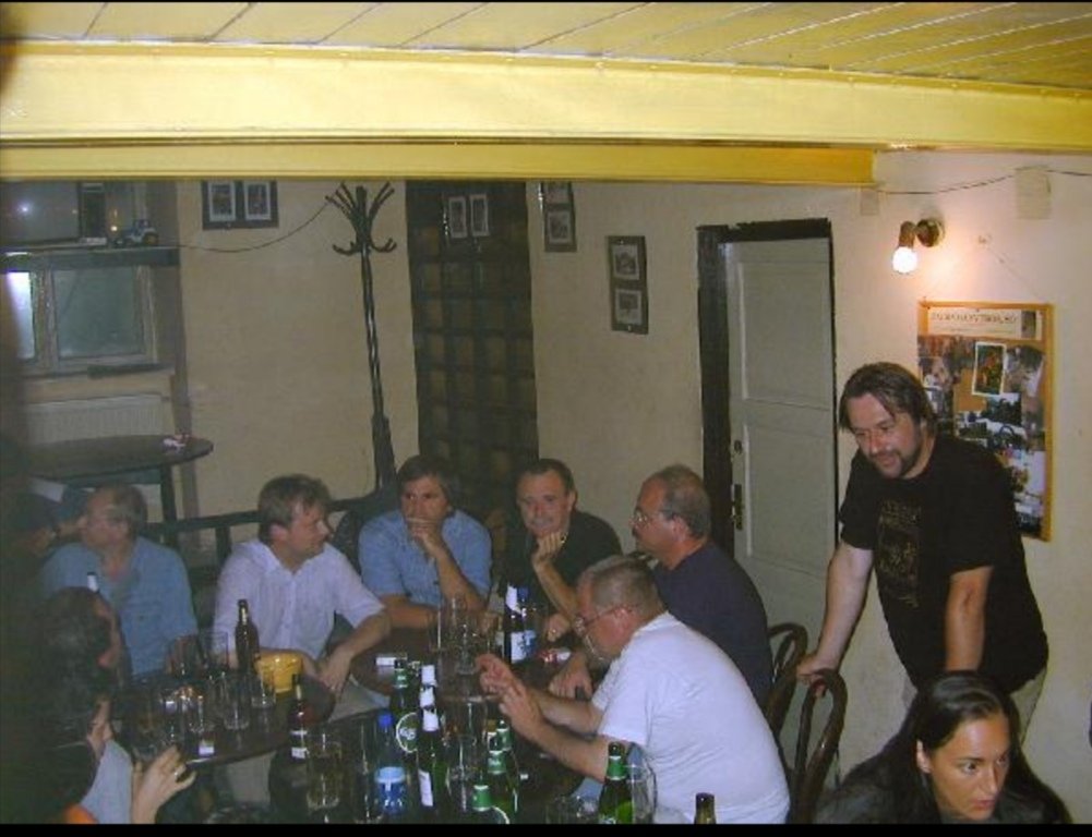 Sokan betértek ide. Itt éppen Nagy Ferót is láthatjuk •  Fotó: Forrás: György Attila