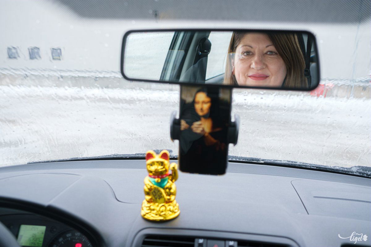 „Szembejött velem egy alkalommal a közösségi oldalon Mona Lisa fotója, s innen jött az ötlet, így lettem én Lizike” – meséli György Hajnalka •  Fotó: Veres Nándor