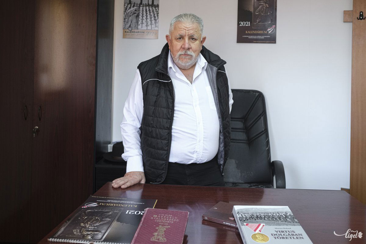 Bodó István. Ápolja a háborús hősök emlékét •  Fotó: Veres Nándor