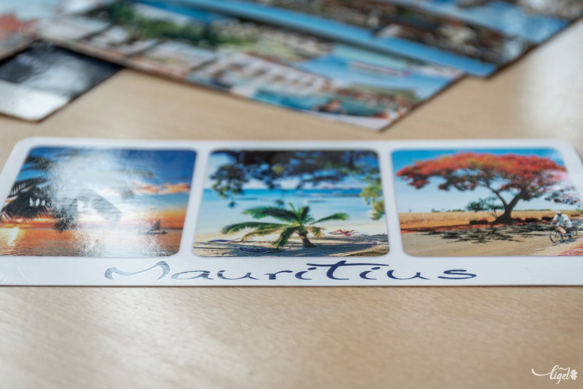 Nem csak képek: ez a lap az óceáni sós levegőt is magába szívta •  Fotó: Pinti Attila