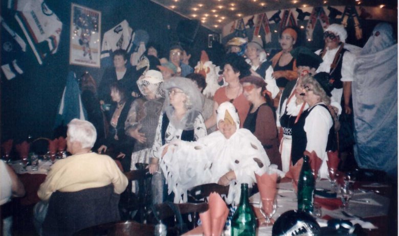 2005-ben. Szeretnek mulatni, játszani, találkozni •  Fotó: Forrás: Csíki Hölgyek Társasága