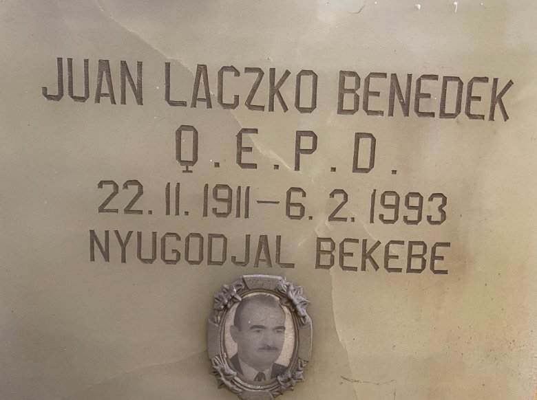 Sírkő Tucumanban •  Fotó: Forrás: Laczkó-Benedek család/Zsonda Márk