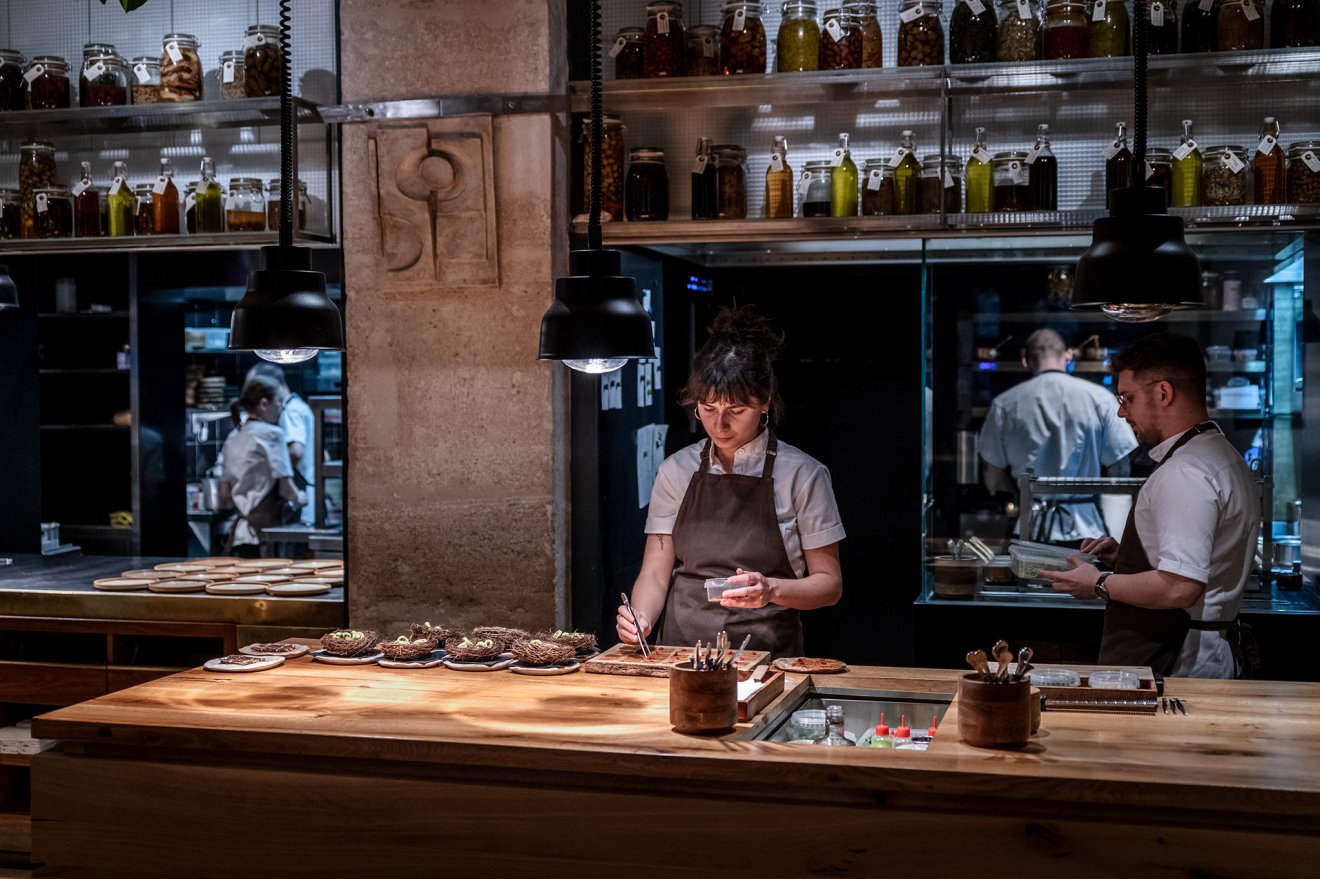 Makai Edina, a Michelin-csillagos Salt Budapest szakácsa •  Fotó: Horpáczi Dávid