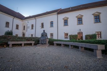 Márton Áron pappá szentelésének századik évfordulójára emlékeznek szülőfalujában