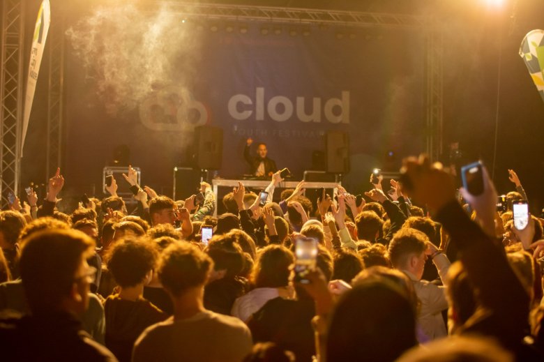 A Z-generációnak már nem adatik meg, ami az X-nek megvolt? •  Fotó: Forrás: Cloud Youth Festival
