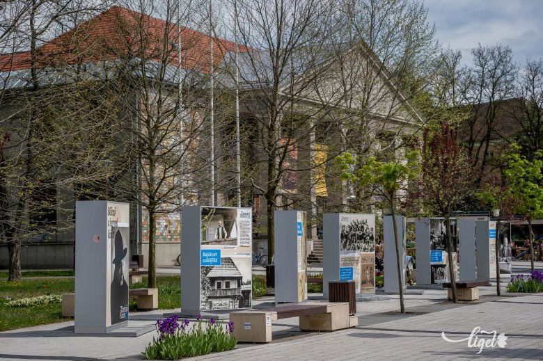 A csíkszeredai promenádon tekinthető meg a kiállítás •  Fotó: Pinti Attila