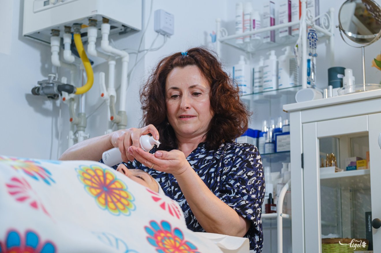 Tavaszi bőrápolás terén kérjük ki a szakember véleményét •  Fotó: Veres Nándor
