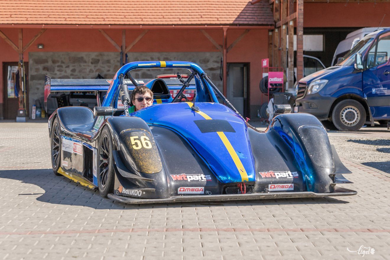 A csíki versenyző autója, a Radical SR3 RS. Feltűnő jelenség, nem tucatmodell •  Fotó: Pinti Attila