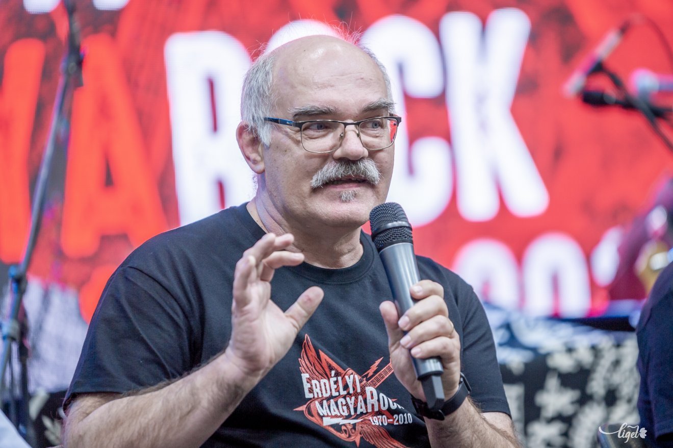 Már tervezi a kiadvány folytatását a szerkesztő •  Fotó: Pinti Attila
