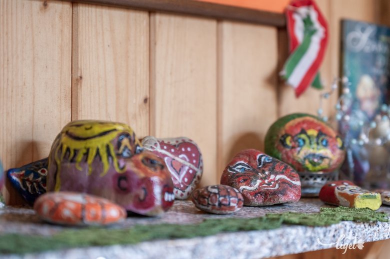 Régen a Kászon-patakában hevertek ezek a kövek •  Fotó: Pinti Attila