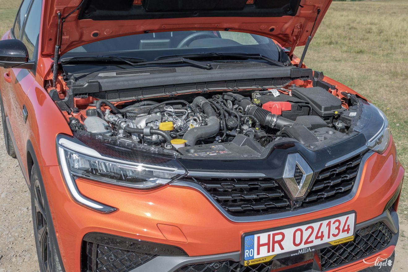 Százhatvan lóerő dolgozik a francia-német közös fejlesztésű benzinesben •  Fotó: Pinti Attila