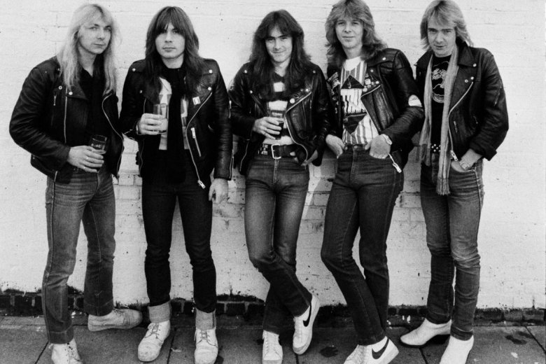 Az Iron Maiden 1982-ben: akkor még ruházatban nem sokkal különböztek a Ramonestől •  Fotó: Wikimedia Commons