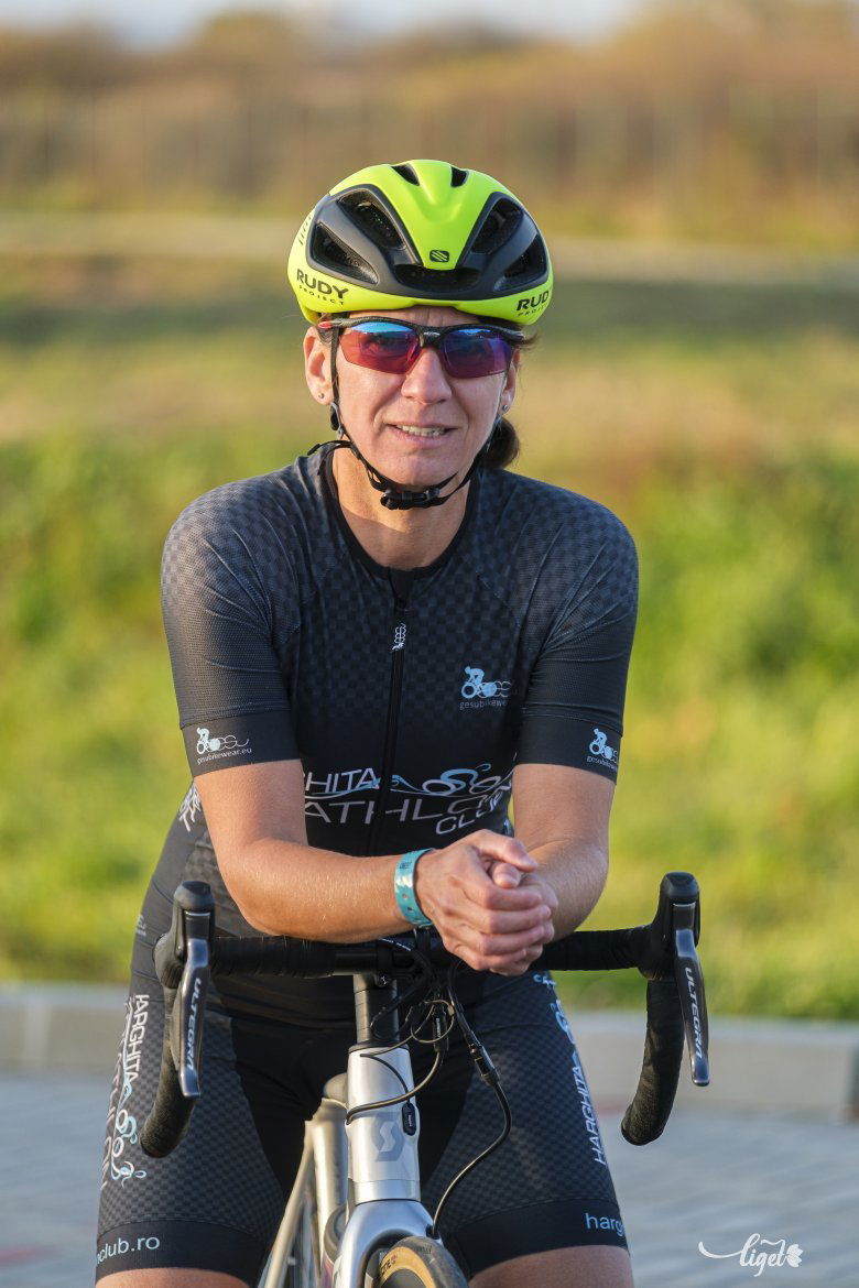 A csíkszeredai Koter Adél korcsoportjában a több mint kétszáz versenyző közül az 51. helyen ért célba a Hawaii szigetén megszervezett hosszútávú triatlon-világbajnokságon •  Fotó: Veres Nándor