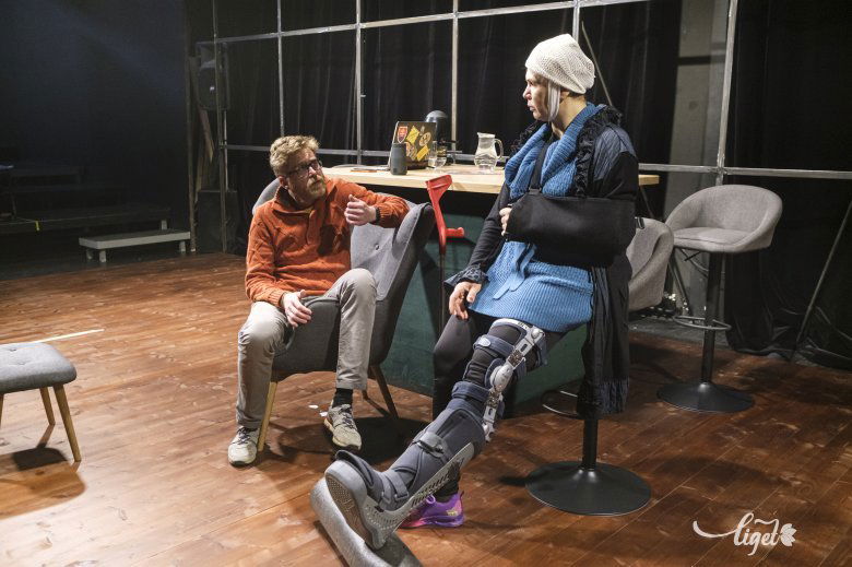 James (Veress Albert) és Sarah (Szabó Enikő) •  Fotó: Veres Nándor