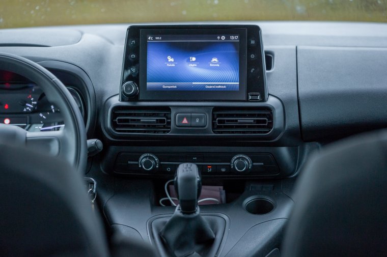 Darwini szelekció várható az autóiparban, egyes gyártók eltűnhetnek a piacról