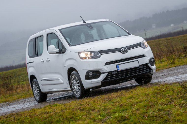 Munkaeszközből családi kiválóság: Toyota Proace City Verso