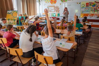 Hetes tanulmányi átlagot elérő és beteg diákok részesülhetnek újfajta ösztöndíjban a következő tanévtől