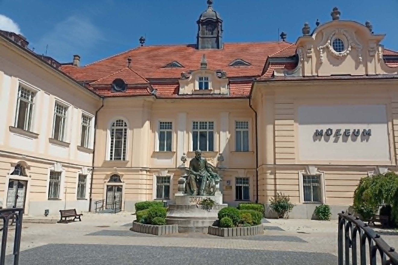 Komárom, Felvidék, újságíró, íz, történelem, múlt, jelen