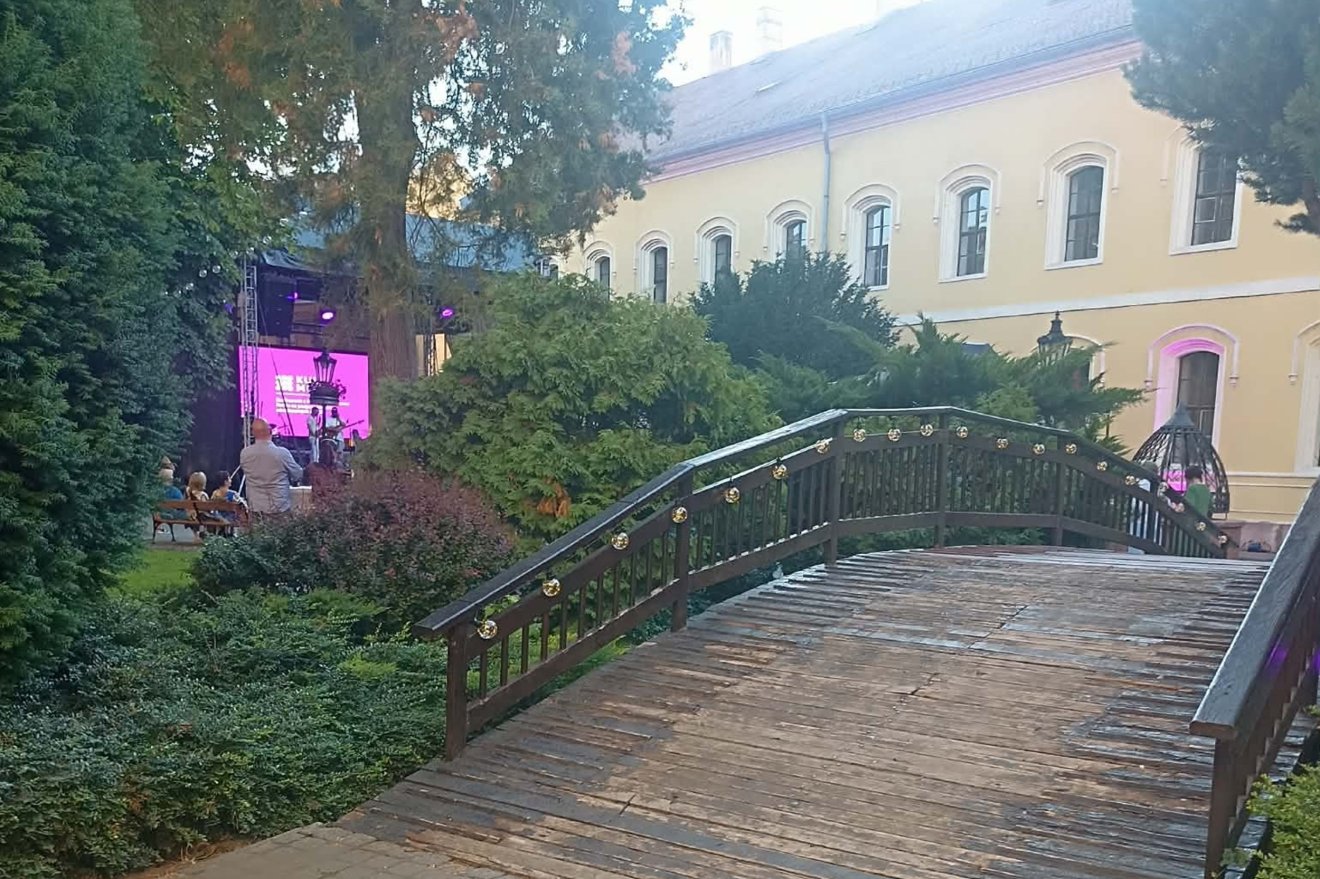 Komárom, Felvidék, újságíró, íz, történelem, múlt, jelen