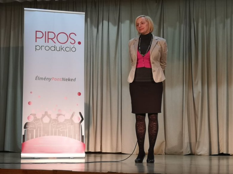Deliága Éva erdélyi körútján •  Fotó: Barabás Orsolya