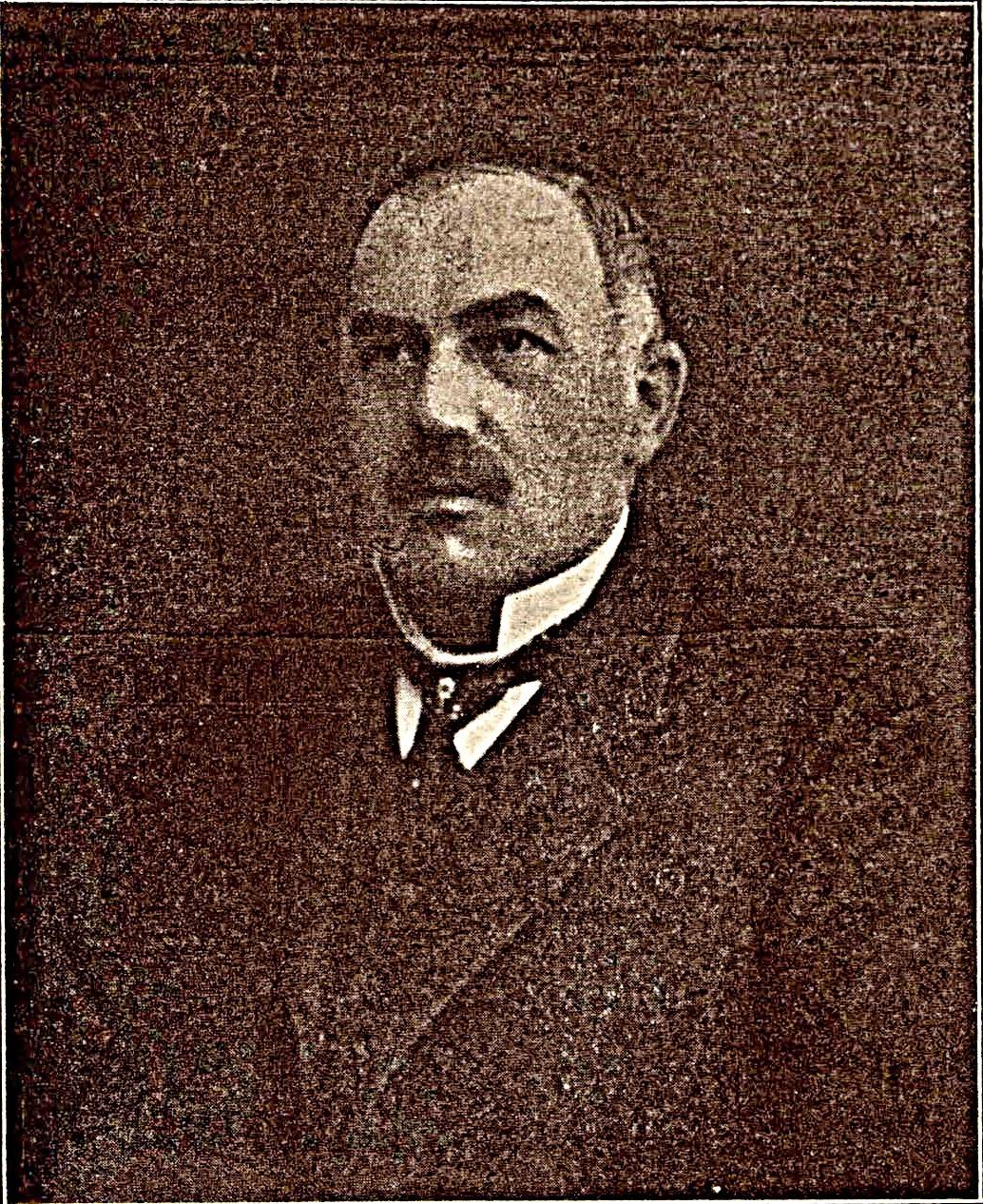 Hofbauer Aurél.  Bernády panasszal fordult a belügyminiszterhez Hofbauer magaviselete miatt 