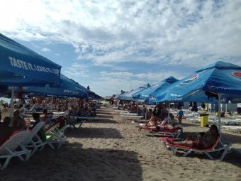 Rekordszámú turista töltötte az ortodox pünkösdi minivakációt a román tengerparton