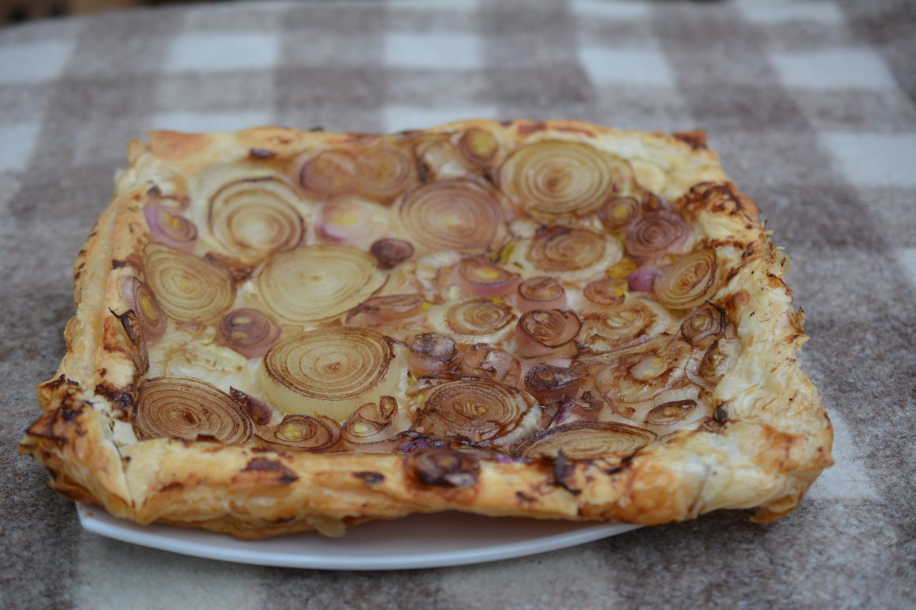 hagyma, leveles, tészta, recept, nagyböjt, húsmentes