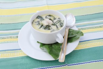 Csirkemelles spenótleves