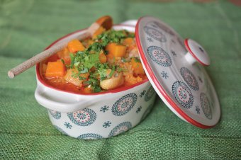 Sütőtökös-vöröslencsés csirkepaprikás