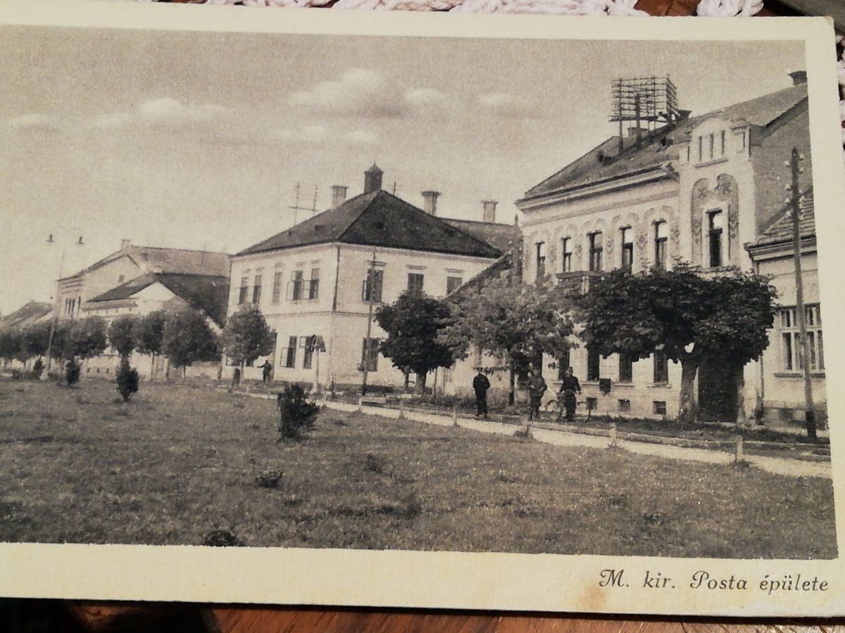 Csíkszereda főutcáján nem kellett még a gépkocsiforgalmat elterelni •  Fotó: Antal Erika