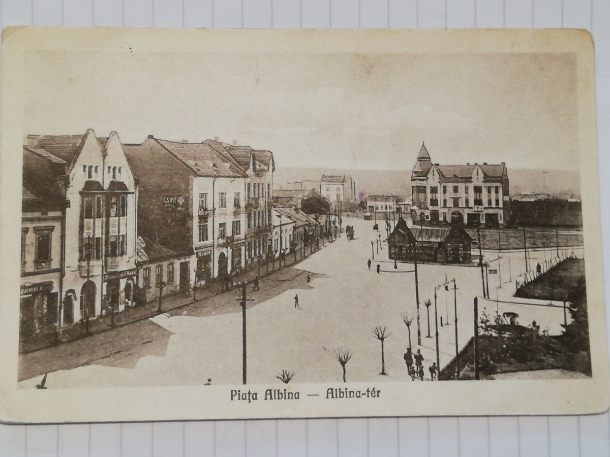 Marosvásárhely, az egykori Albina tér, az alsó román templom nélkül •  Fotó: Antal Erika