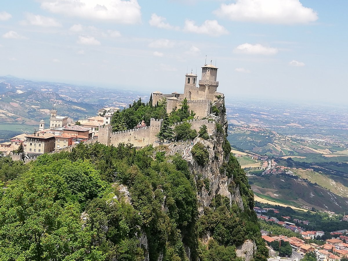 San Marino, a Világörökség része, az egyik legrégebbi európai állam fővárosa •  Fotó: Antal Erika