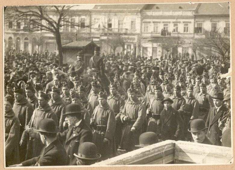 Székely bakák Szatmárnémetiben, 1919. március 2-án. Forrás: a Hadtörténeti Intézet és Múzeum Fotóarchívuma 