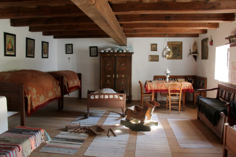 Jánossomorjai lakóház a kisalföldi tájegységben •  Fotó: Skanzen – Szabadtéri Néprajzi Múzeum