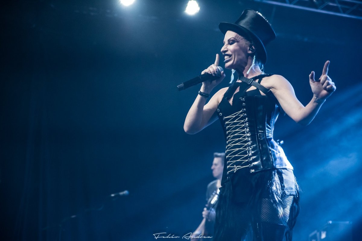 Pásztor Annának lételeme a színpad &bullet;  Fotó: Facebook/Anna & the Barbies